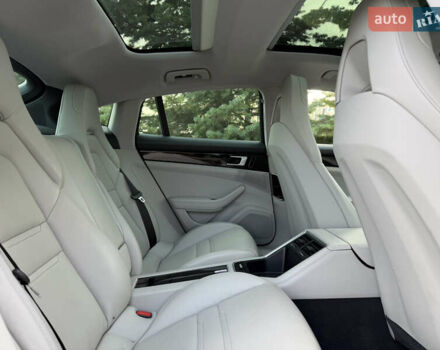 Сірий Порше Panamera, об'ємом двигуна 3 л та пробігом 72 тис. км за 55000 $, фото 20 на Automoto.ua