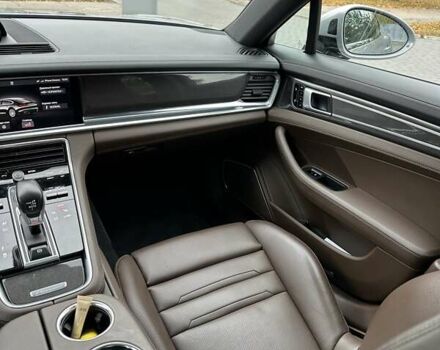 Сірий Порше Panamera, об'ємом двигуна 2.89 л та пробігом 65 тис. км за 79900 $, фото 37 на Automoto.ua