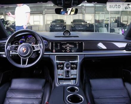 Сірий Порше Panamera, об'ємом двигуна 2.89 л та пробігом 80 тис. км за 89900 $, фото 14 на Automoto.ua