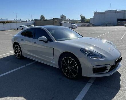 Сірий Порше Panamera, об'ємом двигуна 2.89 л та пробігом 8 тис. км за 143000 $, фото 7 на Automoto.ua