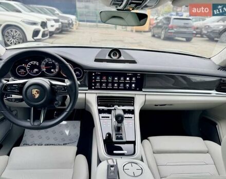 Серый Порше Панамера, объемом двигателя 4 л и пробегом 9 тыс. км за 154999 $, фото 30 на Automoto.ua