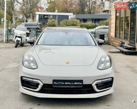 Серый Порше Панамера, объемом двигателя 4 л и пробегом 9 тыс. км за 154999 $, фото 1 на Automoto.ua