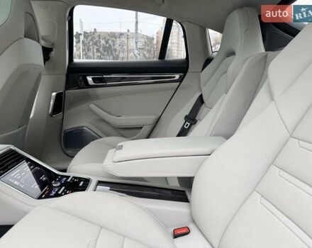 Серый Порше Панамера, объемом двигателя 4 л и пробегом 9 тыс. км за 154999 $, фото 39 на Automoto.ua