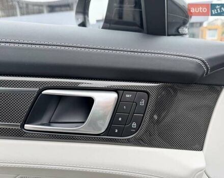 Серый Порше Панамера, объемом двигателя 4 л и пробегом 9 тыс. км за 154999 $, фото 28 на Automoto.ua