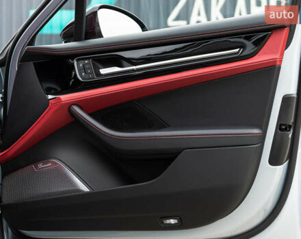 Серый Порше Панамера, объемом двигателя 4 л и пробегом 4 тыс. км за 325000 $, фото 45 на Automoto.ua