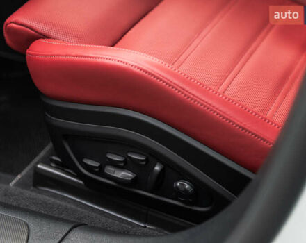 Серый Порше Панамера, объемом двигателя 4 л и пробегом 4 тыс. км за 325000 $, фото 39 на Automoto.ua