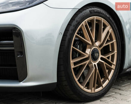 Серый Порше Панамера, объемом двигателя 4 л и пробегом 4 тыс. км за 325000 $, фото 24 на Automoto.ua