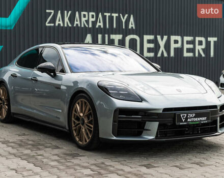 Серый Порше Панамера, объемом двигателя 4 л и пробегом 4 тыс. км за 325000 $, фото 5 на Automoto.ua