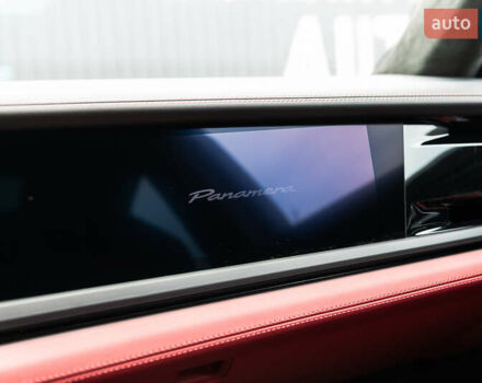 Серый Порше Панамера, объемом двигателя 4 л и пробегом 4 тыс. км за 325000 $, фото 31 на Automoto.ua