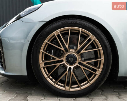 Серый Порше Панамера, объемом двигателя 4 л и пробегом 4 тыс. км за 325000 $, фото 25 на Automoto.ua