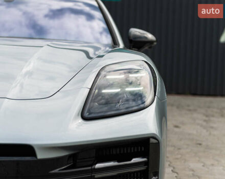 Серый Порше Панамера, объемом двигателя 4 л и пробегом 4 тыс. км за 325000 $, фото 7 на Automoto.ua