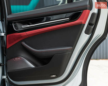 Серый Порше Панамера, объемом двигателя 4 л и пробегом 4 тыс. км за 325000 $, фото 43 на Automoto.ua