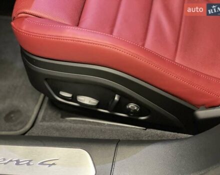 Сірий Порше Panamera, об'ємом двигуна 2.89 л та пробігом 7 тис. км за 177366 $, фото 38 на Automoto.ua