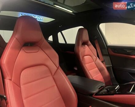 Сірий Порше Panamera, об'ємом двигуна 2.89 л та пробігом 7 тис. км за 177366 $, фото 45 на Automoto.ua