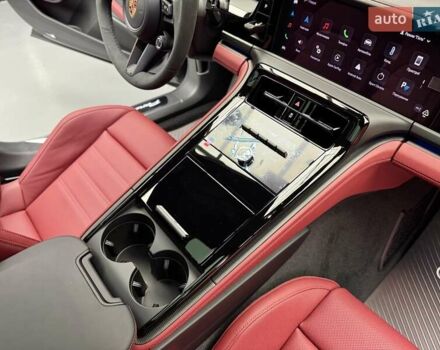 Сірий Порше Panamera, об'ємом двигуна 4 л та пробігом 1 тис. км за 235900 $, фото 62 на Automoto.ua