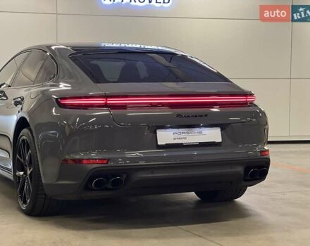 Сірий Порше Panamera, об'ємом двигуна 2.89 л та пробігом 7 тис. км за 177366 $, фото 24 на Automoto.ua