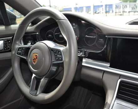 Сірий Порше Panamera, об'ємом двигуна 3 л та пробігом 42 тис. км за 79990 $, фото 15 на Automoto.ua