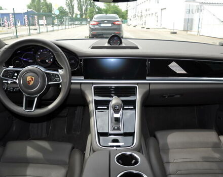 Сірий Порше Panamera, об'ємом двигуна 3 л та пробігом 42 тис. км за 79990 $, фото 8 на Automoto.ua