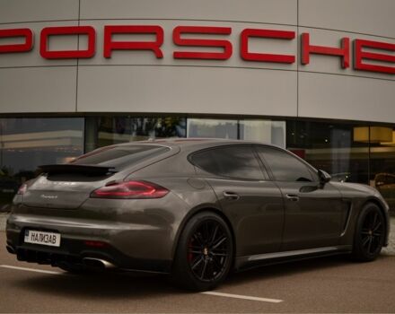 Сірий Порше Panamera, об'ємом двигуна 3.6 л та пробігом 112 тис. км за 27500 $, фото 16 на Automoto.ua