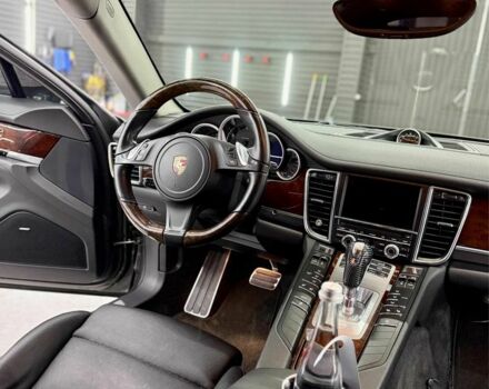 Сірий Порше Panamera, об'ємом двигуна 3.6 л та пробігом 112 тис. км за 27500 $, фото 6 на Automoto.ua