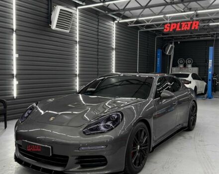Сірий Порше Panamera, об'ємом двигуна 3.6 л та пробігом 112 тис. км за 27500 $, фото 2 на Automoto.ua