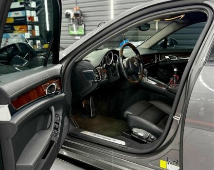Сірий Порше Panamera, об'ємом двигуна 3.6 л та пробігом 112 тис. км за 27500 $, фото 10 на Automoto.ua