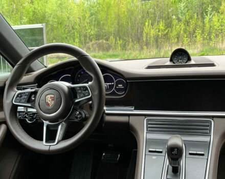 Сірий Порше Panamera, об'ємом двигуна 2.9 л та пробігом 49 тис. км за 75490 $, фото 25 на Automoto.ua