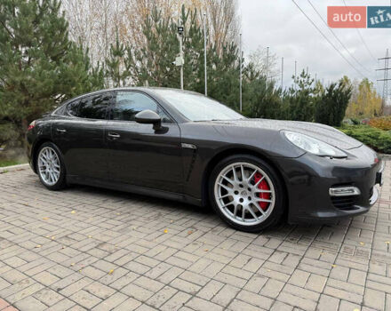 Сірий Порше Panamera, об'ємом двигуна 4.81 л та пробігом 167 тис. км за 21500 $, фото 1 на Automoto.ua
