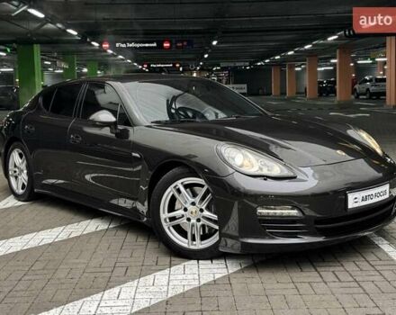 Сірий Порше Panamera, об'ємом двигуна 3.61 л та пробігом 156 тис. км за 17990 $, фото 1 на Automoto.ua
