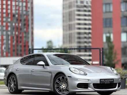 Сірий Порше Panamera, об'ємом двигуна 3 л та пробігом 105 тис. км за 25900 $, фото 1 на Automoto.ua