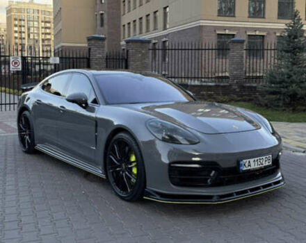 Сірий Порше Panamera, об'ємом двигуна 4 л та пробігом 73 тис. км за 72000 $, фото 1 на Automoto.ua