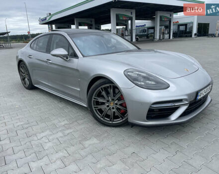 Сірий Порше Panamera, об'ємом двигуна 4 л та пробігом 95 тис. км за 63000 $, фото 1 на Automoto.ua