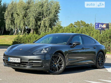 Порше Panamera 2018 у Києві на Automoto.ua Сірий Порше Panamera, об'ємом двигуна 3 л та пробігом 75 тис. км за 75000 $, фото 1 на Automoto.ua