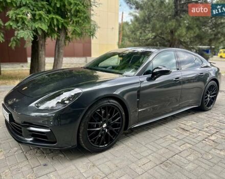 Сірий Порше Panamera, об'ємом двигуна 3 л та пробігом 68 тис. км за 51000 $, фото 1 на Automoto.ua
