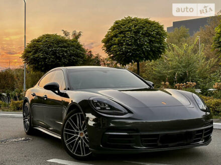 Порше Panamera 2018 у Києві на Automoto.ua Сірий Порше Panamera, об'ємом двигуна 3 л та пробігом 48 тис. км за 63998 $, фото 1 на Automoto.ua
