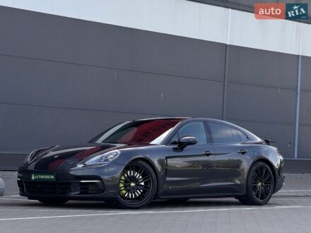 Серый Порше Панамера, объемом двигателя 2.89 л и пробегом 64 тыс. км за 50990 $, фото 1 на Automoto.ua