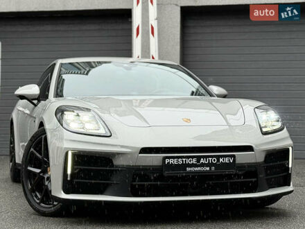 Сірий Порше Panamera, об'ємом двигуна 2.89 л та пробігом 1 тис. км за 185000 $, фото 1 на Automoto.ua