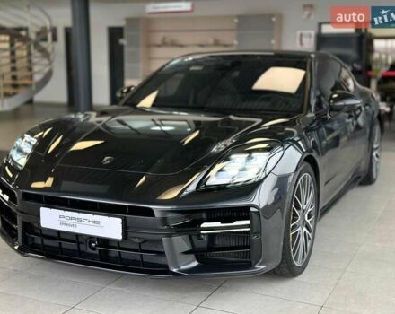 Серый Порше Панамера, объемом двигателя 4 л и пробегом 21 тыс. км за 295000 $, фото 1 на Automoto.ua