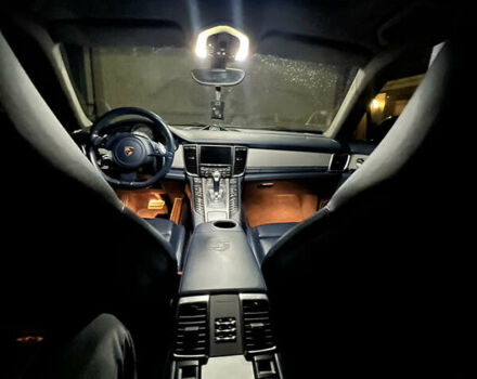 Порше Панамера 2011 в Одессе на Automoto.ua Синий Порше Панамера, объемом двигателя 4.81 л и пробегом 20 тыс. км за 35500 $, фото 13 на Automoto.ua