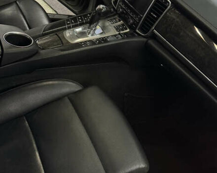 Синій Порше Panamera, об'ємом двигуна 3.6 л та пробігом 180 тис. км за 18000 $, фото 4 на Automoto.ua