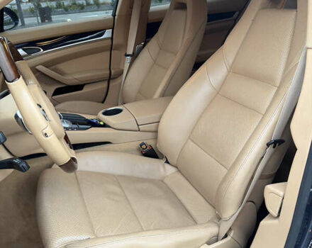 Синій Порше Panamera, об'ємом двигуна 3.61 л та пробігом 160 тис. км за 18000 $, фото 10 на Automoto.ua