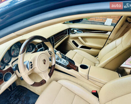 Порше Панамера 2013 в Киеве на Automoto.ua Синий Порше Панамера, объемом двигателя 4.81 л и пробегом 115 тыс. км за 32500 $, фото 17 на Automoto.ua