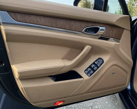 Синий Порше Панамера, объемом двигателя 3.61 л и пробегом 99 тыс. км за 27500 $, фото 9 на Automoto.ua