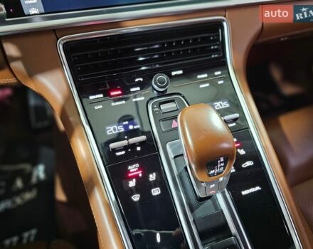 Синий Порше Панамера, объемом двигателя 4 л и пробегом 86 тыс. км за 99999 $, фото 35 на Automoto.ua