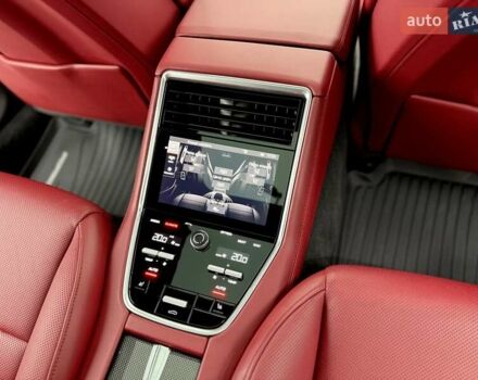 Синий Порше Панамера, объемом двигателя 4 л и пробегом 64 тыс. км за 79990 $, фото 65 на Automoto.ua