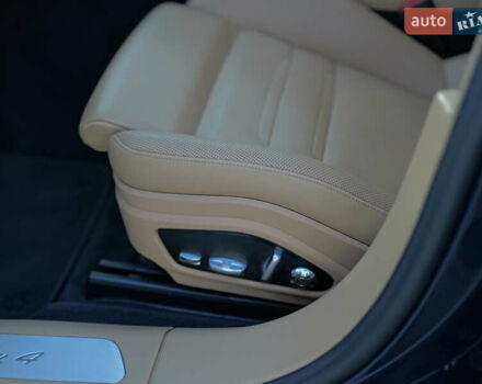 Синий Порше Панамера, объемом двигателя 2.89 л и пробегом 57 тыс. км за 75000 $, фото 74 на Automoto.ua