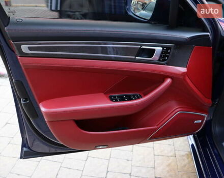 Синий Порше Панамера, объемом двигателя 2.9 л и пробегом 83 тыс. км за 79900 $, фото 9 на Automoto.ua