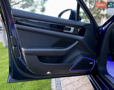 Синій Порше Panamera, об'ємом двигуна 2.89 л та пробігом 70 тис. км за 85000 $, фото 25 на Automoto.ua
