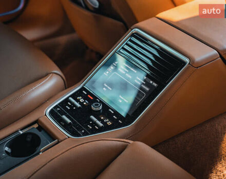 Синій Порше Panamera, об'ємом двигуна 3 л та пробігом 71 тис. км за 73000 $, фото 53 на Automoto.ua