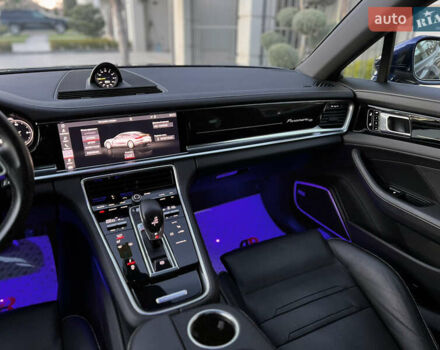 Синій Порше Panamera, об'ємом двигуна 2.89 л та пробігом 70 тис. км за 85000 $, фото 37 на Automoto.ua